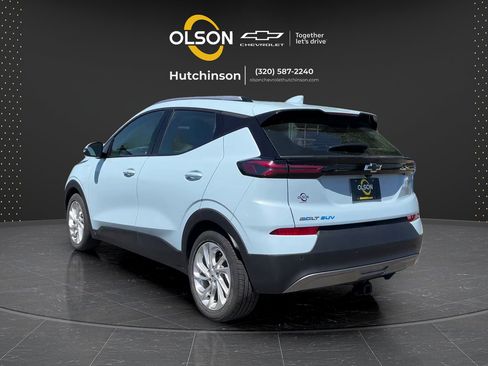 Certified 2023 Chevrolet Bolt EUV LT w/ Comfort Package FWD image 3