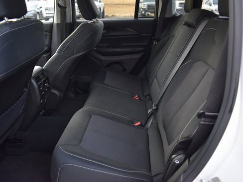 Used 2023 Jeep Grand Cherokee Laredo image 20