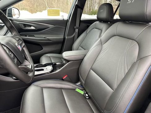 Used 2025 Buick Envista Sport Touring w/ Convenience I Package image 39