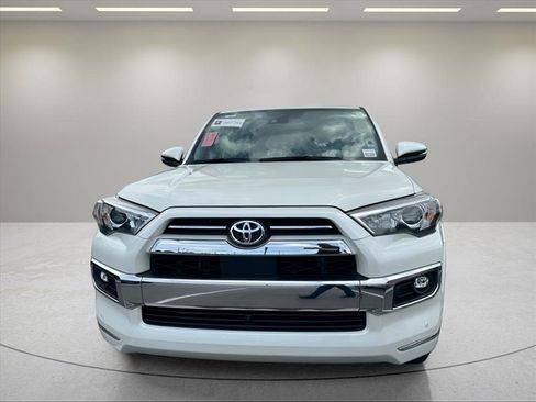 Used 2022 Toyota 4Runner Limited AWD/4WD image 3