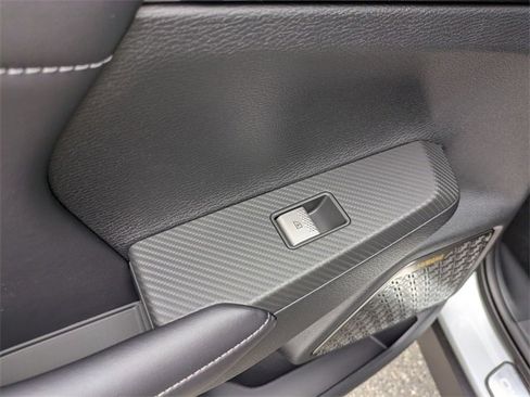 New 2025 Mitsubishi Outlander SE image 28