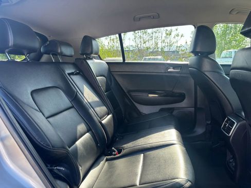 Used 2020 Kia Sportage EX AWD/4WD image 18