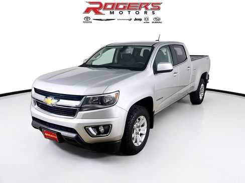 Used 2018 Chevrolet Colorado LT w/ LT Convenience Package AWD/4WD image 3