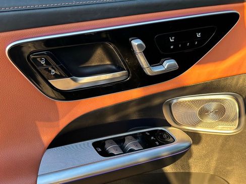 Used 2023 Mercedes-Benz GLC 300 4MATIC image 29