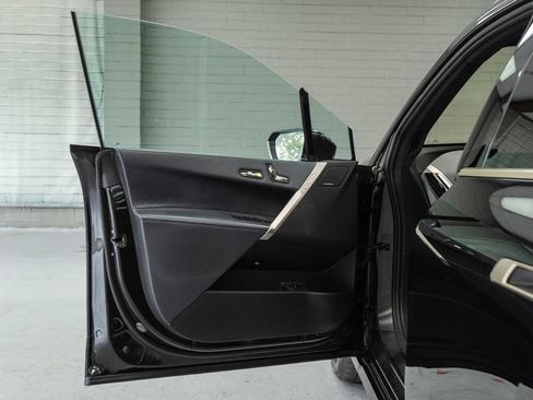Used 2023 BMW iX xDrive50 w/ Premium Package AWD/4WD image 25