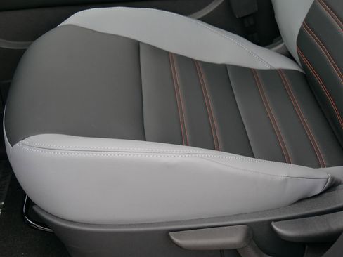 Used 2024 Nissan Kicks SR w/ SR Premium Package image 25