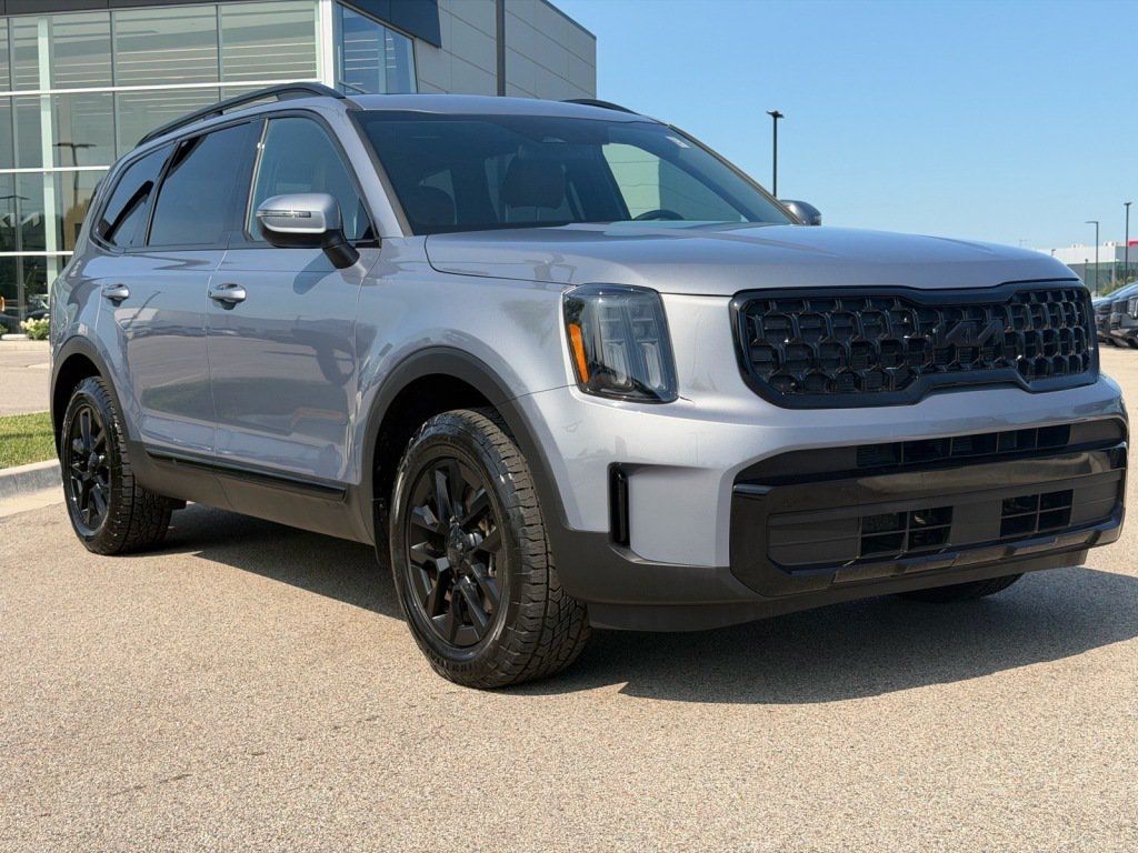 Used 2025 Kia Telluride AWD image 1