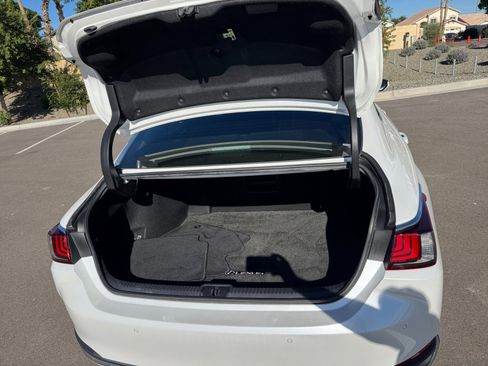 Used 2021 Lexus ES 300h w/ Premium Package image 31