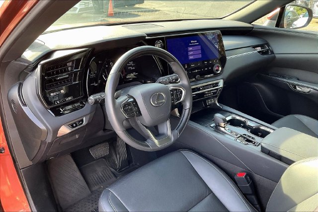 Certified 2025 Lexus RX 350 Premium w/ Accessory Package AWD/4WD image 3