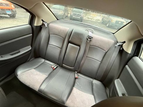Used 2006 Chrysler Sebring Touring w/ Leather Value Pkg image 8