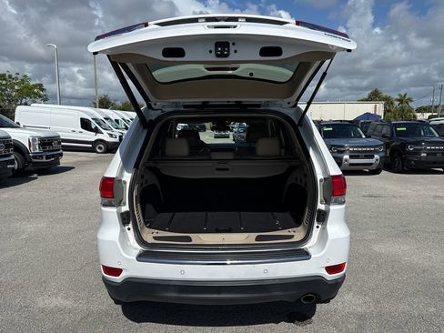 Used 2016 Jeep Grand Cherokee Limited RWD image 29