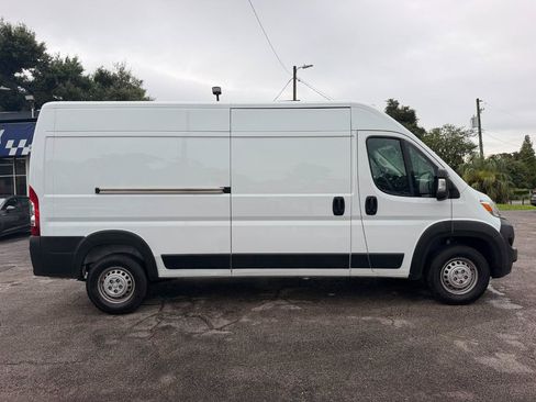Used 2025 RAM ProMaster 2500 w/ Convenience Group FWD image 6