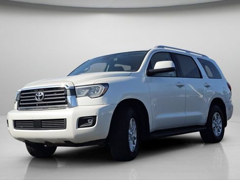 Used 2022 Toyota Sequoia SR5 AWD/4WD image 21