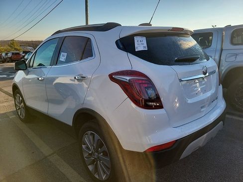 Used 2020 Buick Encore Preferred image 3