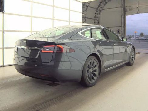 Used 2018 Tesla Model S 75D AWD/4WD image 4