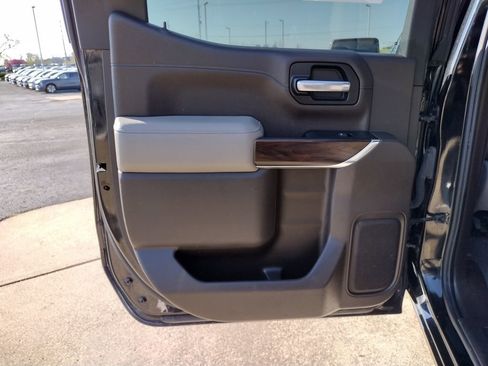 Used 2019 GMC Sierra 1500 SLT w/ SLT Premium Plus Package AWD/4WD image 30