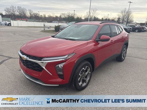 New 2026 Chevrolet Trax LT w/ Driver Confidence Package image 4