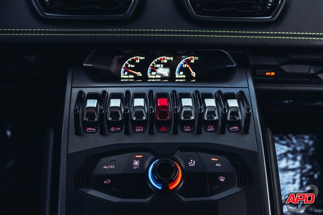 Used 2019 Lamborghini Huracan LP 580-2 RWD image 18