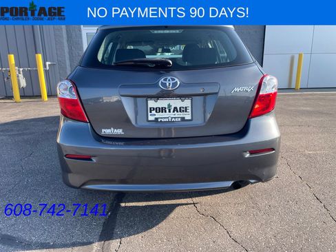 Used 2011 Toyota Matrix FWD image 5