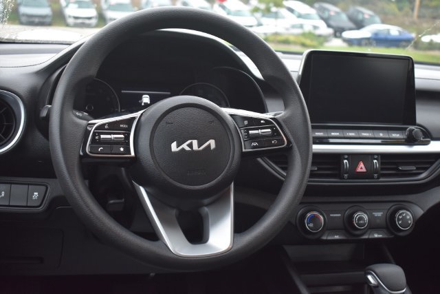 Certified 2024 Kia Forte LXS w/ LXS Technology Package FWD image 16
