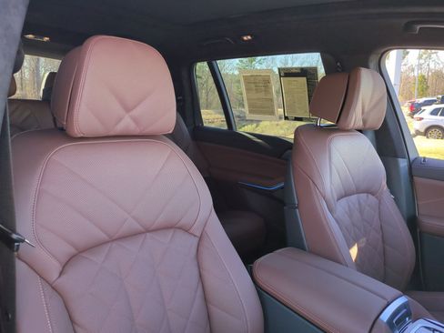 Certified 2026 BMW X7 xDrive40i w/ M Sport Package image 33