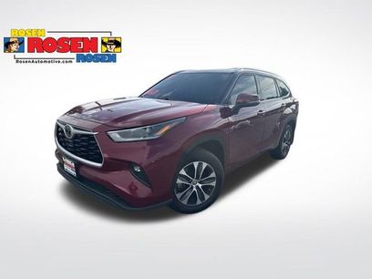 Used 2021 Toyota Highlander XLE
