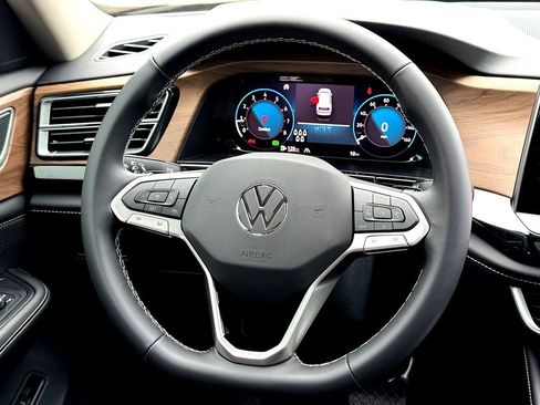 New 2026 Volkswagen Atlas SE FWD image 20