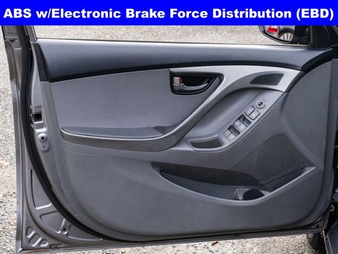 Used 2013 Hyundai Elantra GLS w/ Preferred Pkg image 12