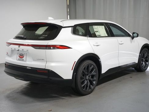 New 2025 Toyota Crown Signia image 8