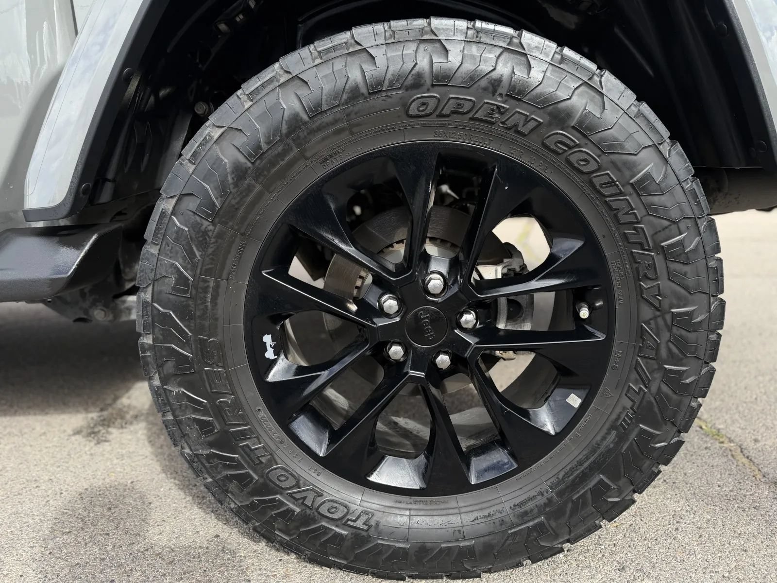 Used 2022 Jeep Gladiator Overland AWD/4WD image 44