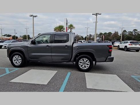 Used 2024 Nissan Frontier SV w/ SV Convenience Package image 27