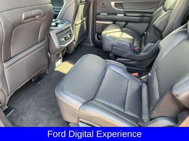 New 2027 Ford Expedition Platinum w/ Stealth Appearance Package RWD image 29
