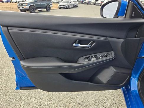 Used 2024 Nissan Sentra SV FWD image 18