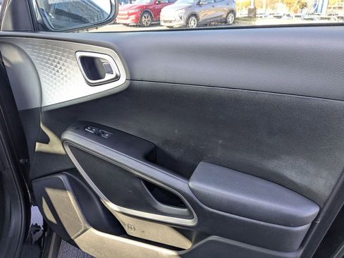 Used 2024 Kia Soul LX w/ Option Group 015 image 31