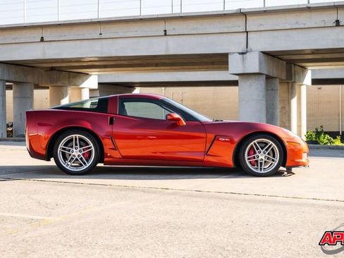 Used 2006 Chevrolet Corvette Z06 w/ Preferred Equipment Group image 9
