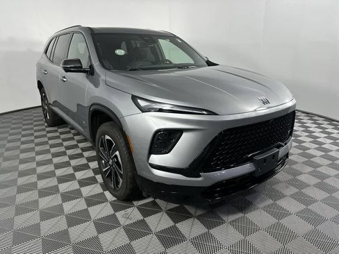 Used 2025 Buick Enclave Sport Touring image 2