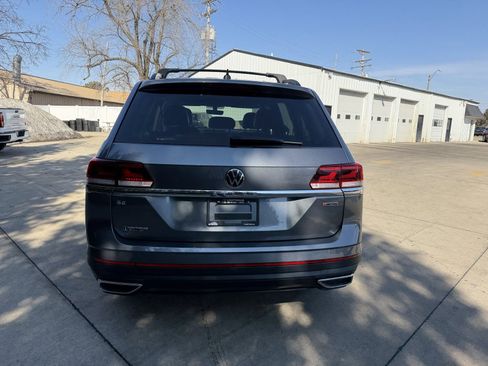 Used 2022 Volkswagen Atlas SE image 29