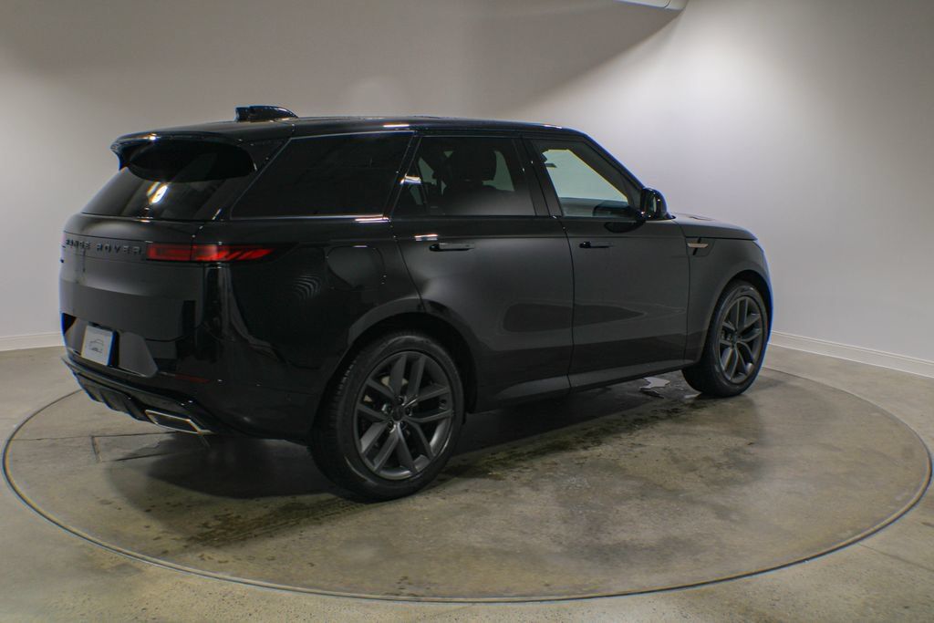 New 2026 Land Rover Range Rover Sport Dynamic SE AWD/4WD image 6