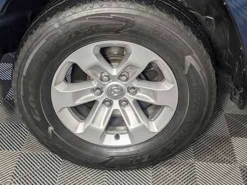 Used 2020 RAM 1500 Laramie AWD/4WD image 8