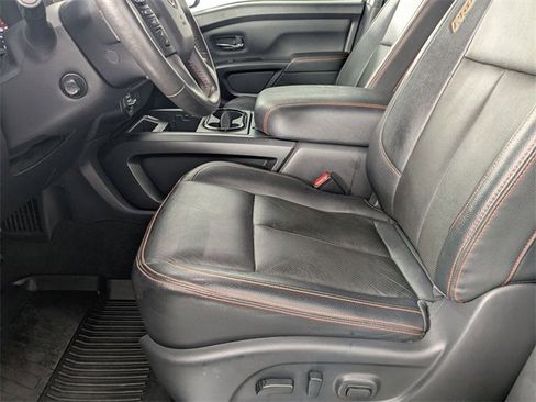 Used 2023 Nissan Titan PRO-4X w/ Pro-4x Convenience Package image 13