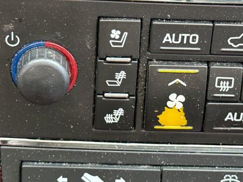 Used 2008 Cadillac Escalade ESV AWD image 34