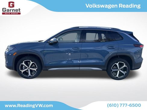 New 2026 Volkswagen Tiguan SE image 2