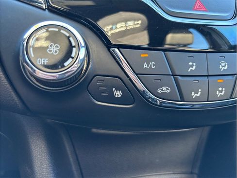 Used 2018 Chevrolet Cruze Premier w/ RS Package image 26