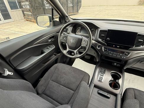 Used 2022 Honda Pilot Sport image 18