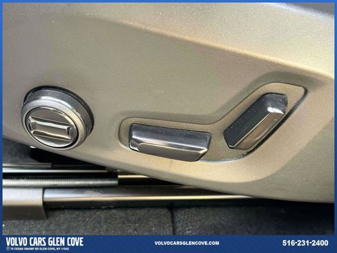 Used 2025 Volvo XC60 B5 Core w/ Protection Package Premier image 18