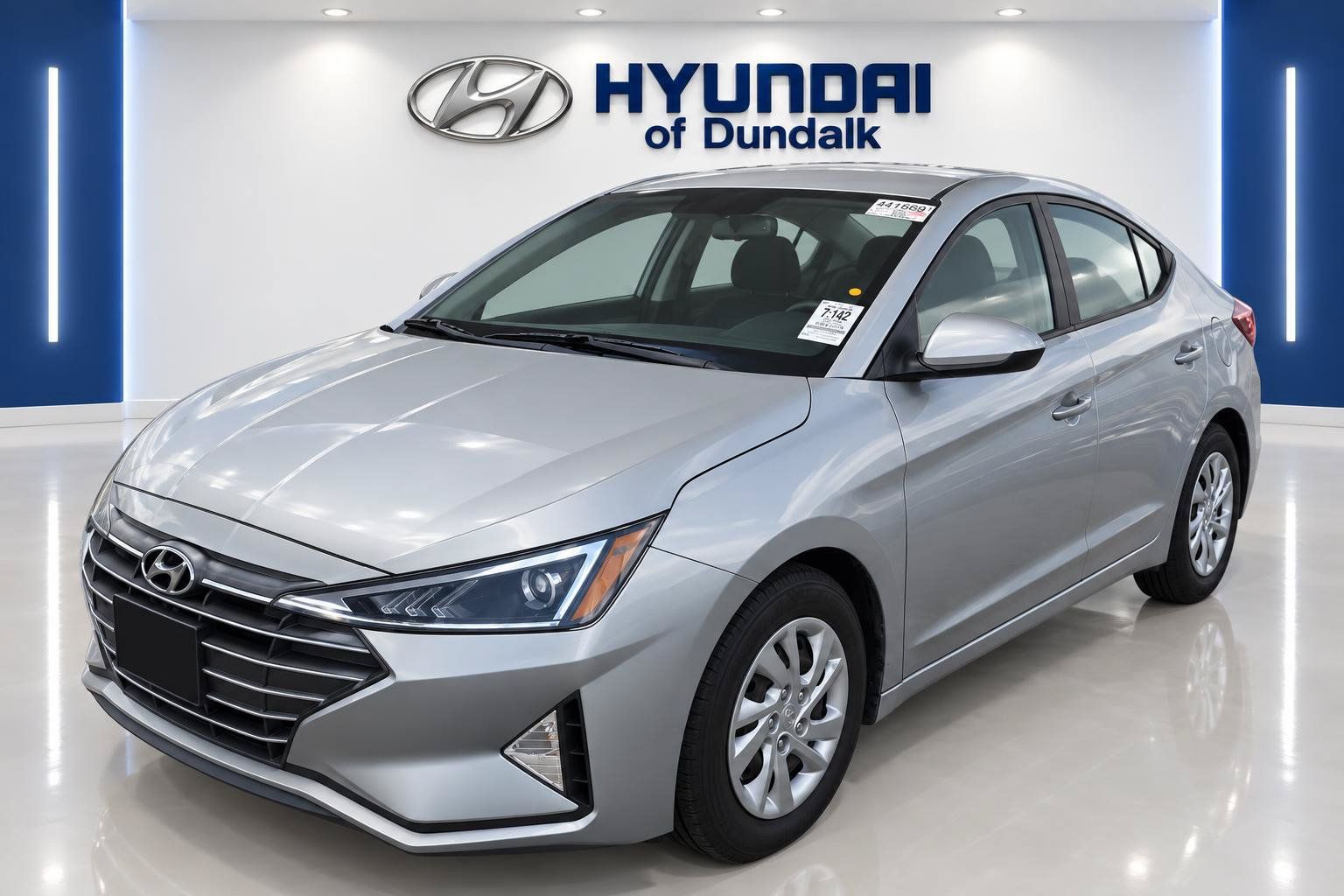 Used 2020 Hyundai Elantra SE FWD image 1