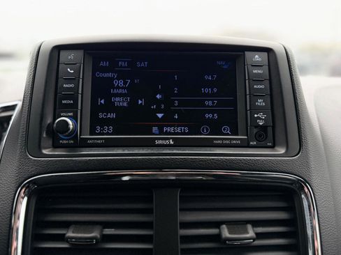 Used 2018 Dodge Grand Caravan GT image 22