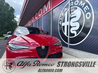 Used 2023 Alfa Romeo Giulia Veloce AWD/4WD video 1