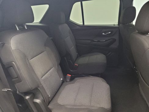 Used 2023 Chevrolet Traverse LT image 19