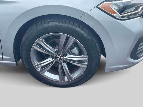 Used 2023 Volkswagen Jetta SE FWD image 9
